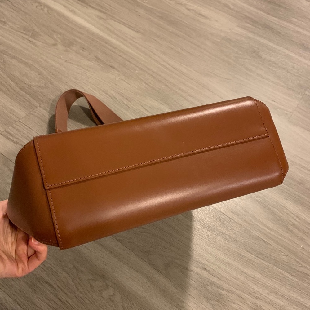 The Form Bag - Picture 5 of 8